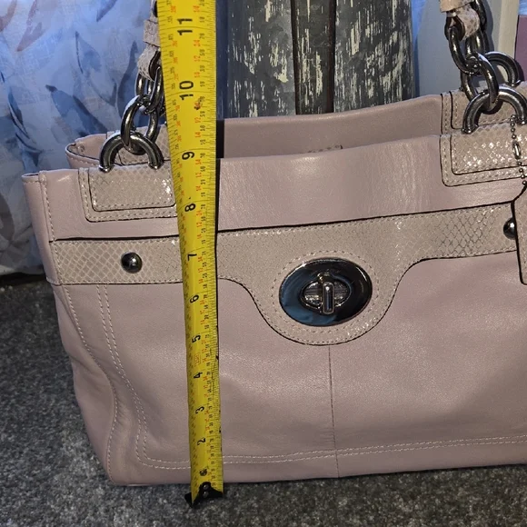 Coach Light Purple Leather Shoulder Bag - Picture 15 of 16